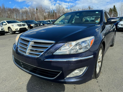 2013 Hyundai Genesis sedan 3.8L V6 Sport Rear WD | Fully Loaded