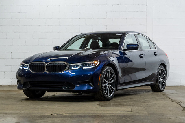 2019 BMW 3 Series 330i xDrive Berline | Premium Essentiel in Cars & Trucks in City of Montréal - Image 3