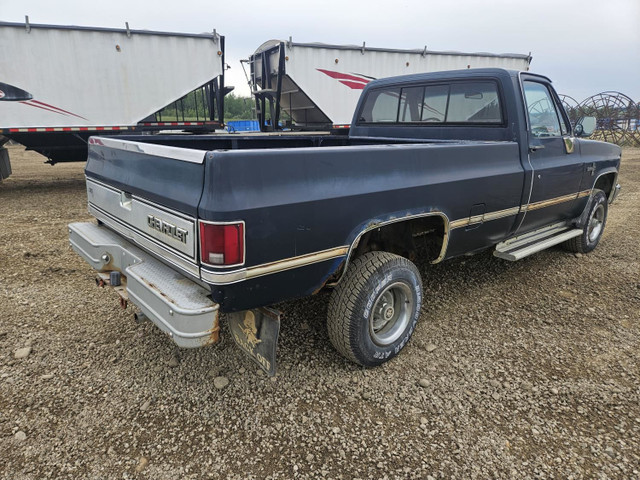 1986 Chevrolet Silverado in Cars & Trucks in Edmonton - Image 3