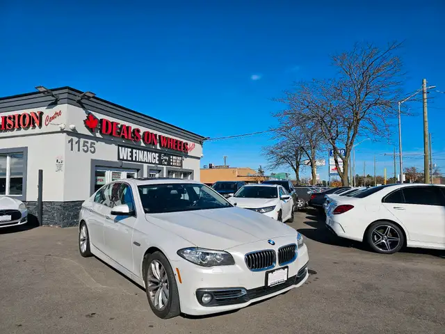 2016 BMW 5 Series 4dr Sdn 528i xDrive AWD in Cars & Trucks in Oakville / Halton Region - Image 2
