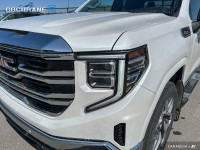 Powered by innovation, our used 2022 GMC Sierra 1500 SLT Crew Cab short box 4X4 delivers what you de... (image 8)