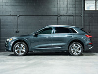 ***QUALIFY FOR A 4 YEAR WARRANTY ON OUR VEHICLES TODAY!!! Vehicle Key Features Include: Panoramic Su... (image 3)