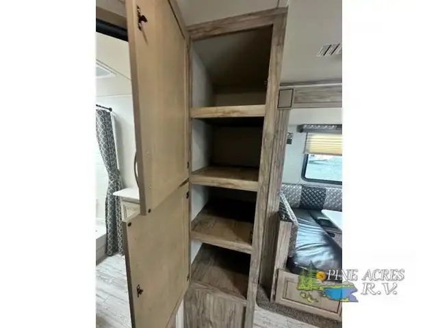 2019 Palomino SolAire Ultra Lite 240BHS in Travel Trailers & Campers in Truro - Image 7