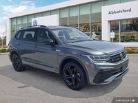 This Volkswagen Tiguan boasts a Intercooled Turbo Regular Unleaded I-4 2.0 L/121 engine powering thi... (image 6)