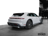 MSRP 168,700$ 2023 Porsche Taycan 4S Cross Turismo, Finished in Chalk on Race-Tex Interior in Black,... (image 5)