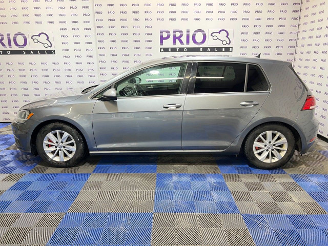 2019 Volkswagen Golf in Cars & Trucks in Ottawa - Image 2
