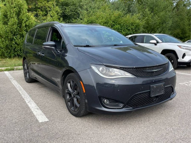 2019 CHRYSLER PACIFICA * NO ACCIDENTS * 7 PASSANGER in Cars & Trucks in Barrie - Image 4