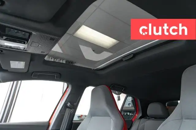 2022 Volkswagen Golf GTI Autobahn w/ Sunroof, Nav, Rear view Cam in Cars & Trucks in Bedford - Image 13