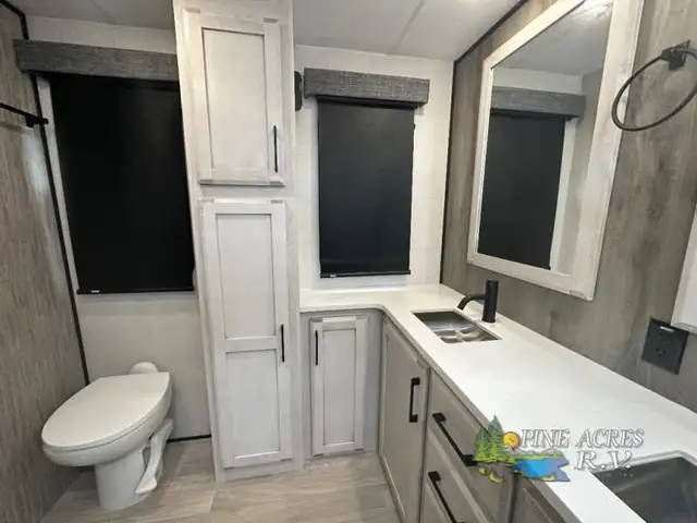 2024 KZ Durango Gold G387FLF (FRONT LIVING) in Travel Trailers & Campers in Truro - Image 25