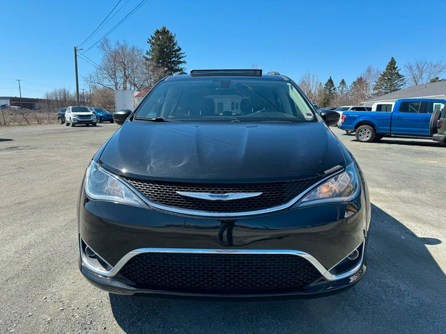  2018 Chrysler Pacifica Touring-L Plus 2WD in Cars & Trucks in Miramichi - Image 4