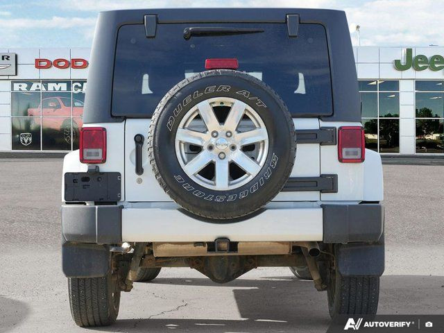 2017 Jeep Wrangler Unlimited Sahara 4 Door 4x4 V6 Auto Nav in Cars & Trucks in St. Albert - Image 4
