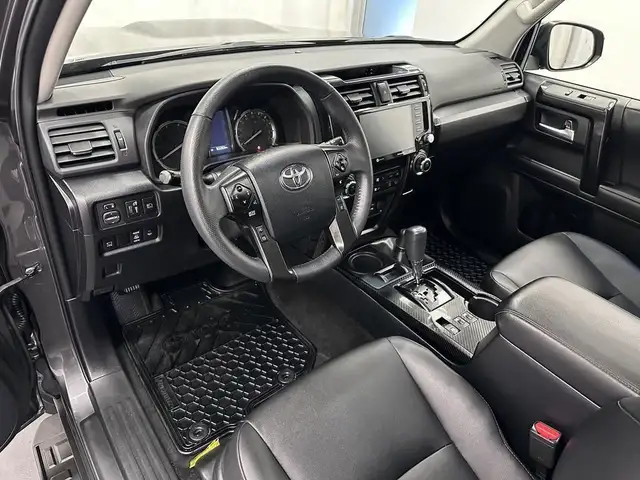 2022 Toyota 4Runner TRD Sport - Leather - Sunroof - Heated Se... dans Autos et camions dans Lethbridge - Image 14