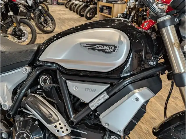 2018 Ducati Scrambler 1100 // Shining Black in Dirt Bikes & Motocross in Winnipeg - Image 8