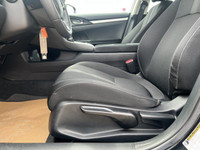Recent Arrival! Cloth, 8 Speakers, Air Conditioning, AM/FM radio, Apple CarPlay/Android Auto, Automa... (image 6)