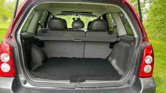2006 Mazda Tribute S in Cars & Trucks in Oakville / Halton Region - Image 11