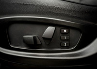 KEY FEATURES: PUSH BUTTON START | REARVIEW CAMERA | NAVIGATION | HEATED STEERING | BLUETOOTH | POWER... (image 9)