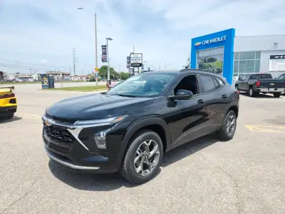 Heated Seats, Remote Start, Adaptive Cruise Control, Blind Spot Detection, Heated Steering Wheel, Ap...