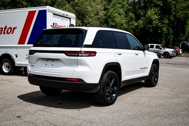 2023 Jeep Grand Cherokee Altitude • REMOTE START • HEATED LEATHE in Cars & Trucks in Kingston - Image 3