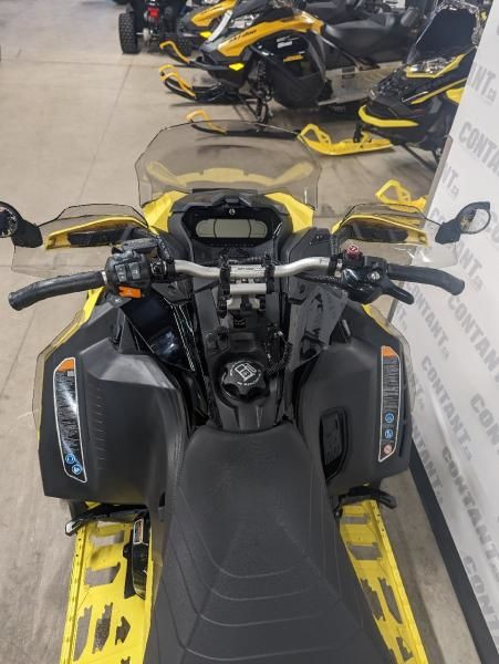 2021 Ski-Doo Renegade X 900 ACE Turbo E.S. in Snowmobiles in Longueuil / South Shore - Image 3