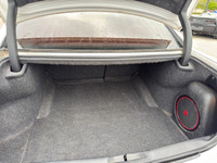 Do not miss out on this locally owned and well serviced 2013 Dodge Charger! Nicely optioned with Hea... (image 8)