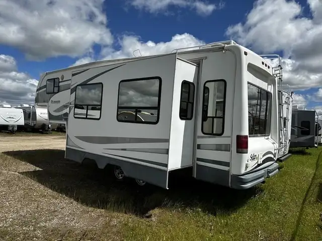 2006 Titanium 26E31DS in Travel Trailers & Campers in Saskatoon - Image 5