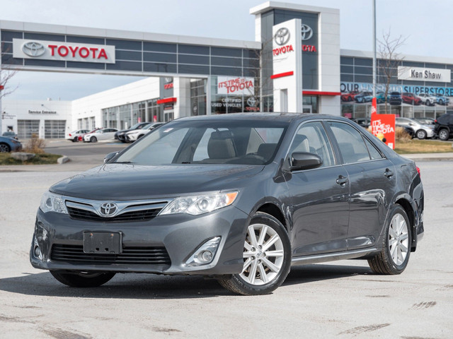 2014 Toyota Camry XLE V6 NAVIGATION / LEATHER / SUNROOF / HEA... in Cars & Trucks in City of Toronto