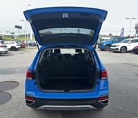Volkswagen Taos Highline 4MOTION 2022 2022 Volkswagen Taos Highline 4MOTION Engine: Moteur à 4 cylin... (image 9)