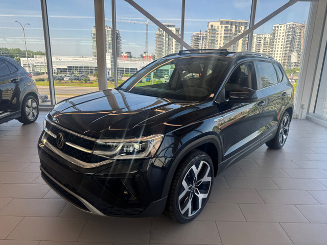2022 Volkswagen Taos Highline Sunroof and wheel pack in Cars & Trucks in Laval / North Shore - Image 3