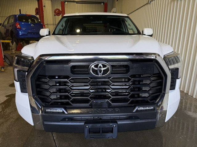 2024 Toyota Tundra TRD Off Road Crew 4X4 AC Cam Nav in Cars & Trucks in Gatineau - Image 3