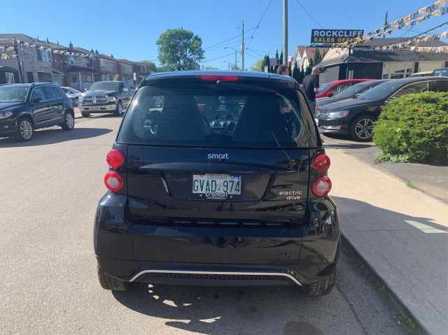 2016 Smart Fortwo electric drive ELECTRIC-DISCOUNTED in Cars & Trucks in City of Toronto - Image 4