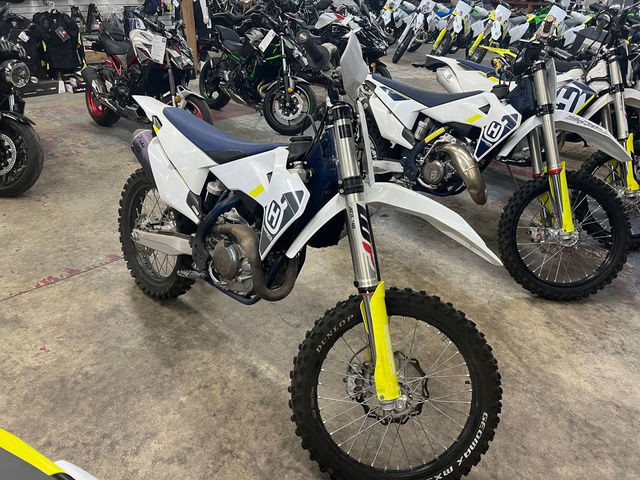 2019 Husqvarna FC 450 in Street, Cruisers & Choppers in Strathcona County - Image 2