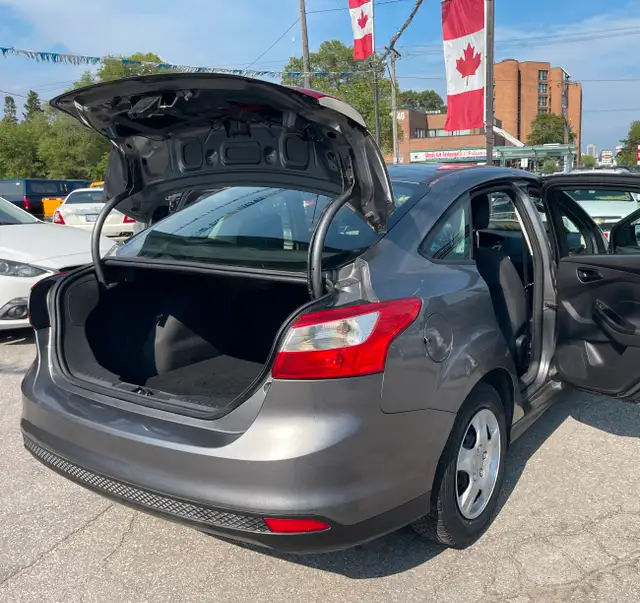 2012 Ford Focus SE SEDAN PWR GROUP AIR CO 2 SET WHEELS....LOW KM in Cars & Trucks in City of Toronto - Image 18