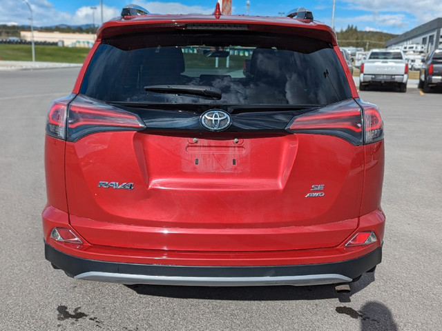 2016 Toyota RAV4 SE - Navigation - Sunroof - Leather Seats in Cars & Trucks in Cranbrook - Image 4