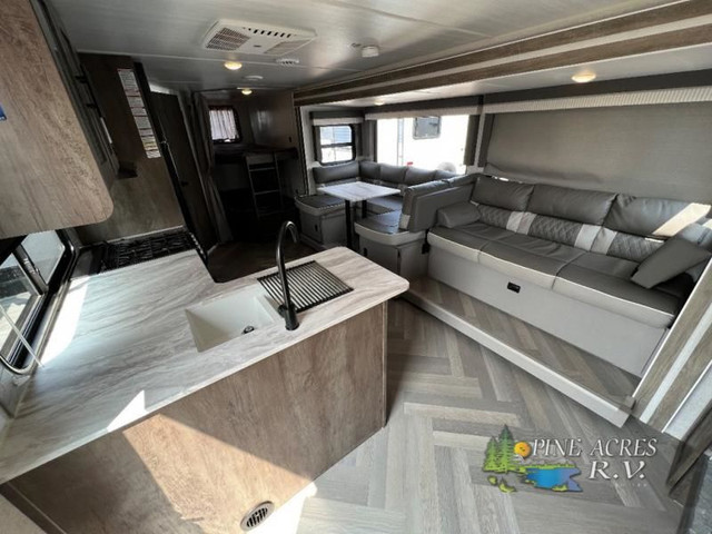 2021 Forest River RV Wildwood X-Lite 263BHXL in Travel Trailers & Campers in Moncton - Image 4