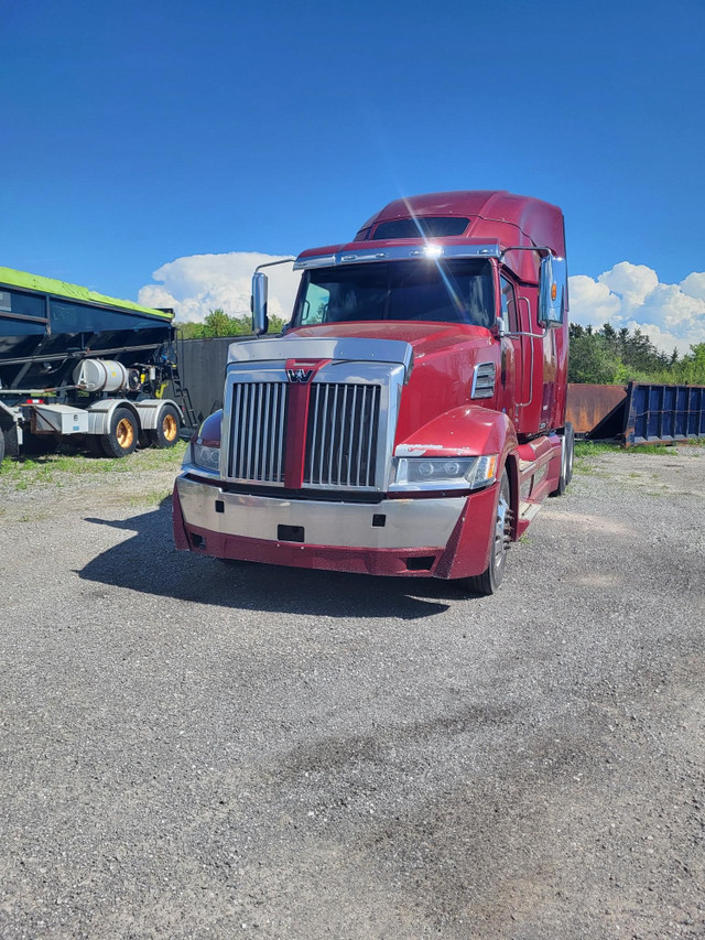 2016 Western star 5700XE in Heavy Trucks in St. Catharines - Image 2
