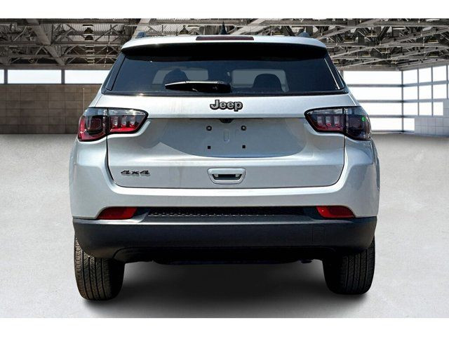 2025 Jeep Compass Latitude Lux in Cars & Trucks in Mississauga / Peel Region - Image 4