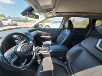 *Leather Seats!* Hyundai wanted to make the incredible Tucson even better, and they exceeded in ever... (image 3)