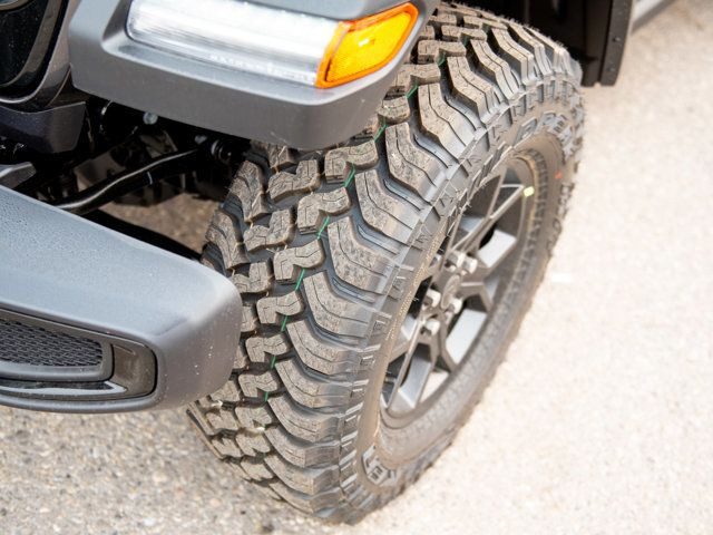 2025 Jeep Wrangler Willys 4 Door 4x4, Rear Locker, 4.10 Axle in Cars & Trucks in Calgary - Image 2