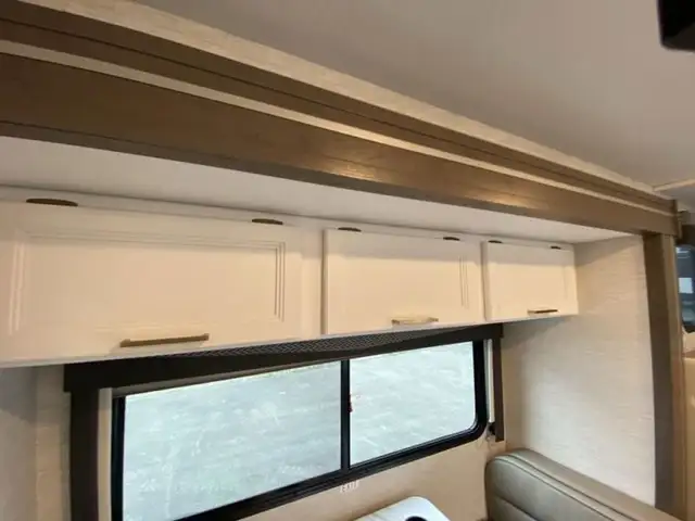 2024 Thor Motor Coach Four Winds 25V in RVs & Motorhomes in Abbotsford - Image 15