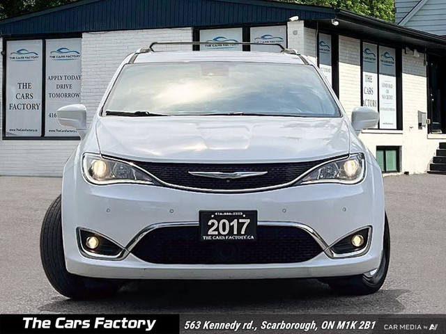2017 Chrysler Pacifica Touring-L Plus Top Of The Line Model! in Cars & Trucks in City of Toronto - Image 2