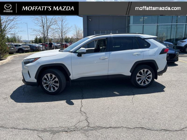 2022 Toyota RAV4 Limited ONE OWNER - LOW MILEAGE in Cars & Trucks in Barrie - Image 2