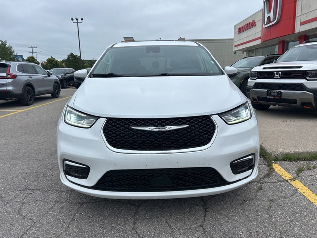 2023 Chrysler Pacifica Touring L in Cars & Trucks in Grand Bend - Image 3