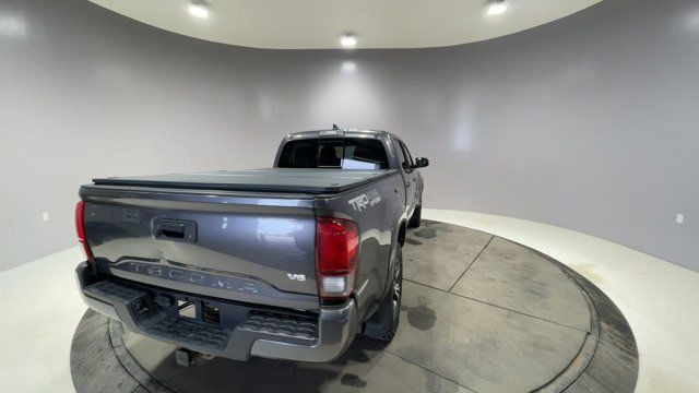 2018 Toyota Tacoma SR5 - CLEAN CARFAX in Cars & Trucks in Strathcona County - Image 2