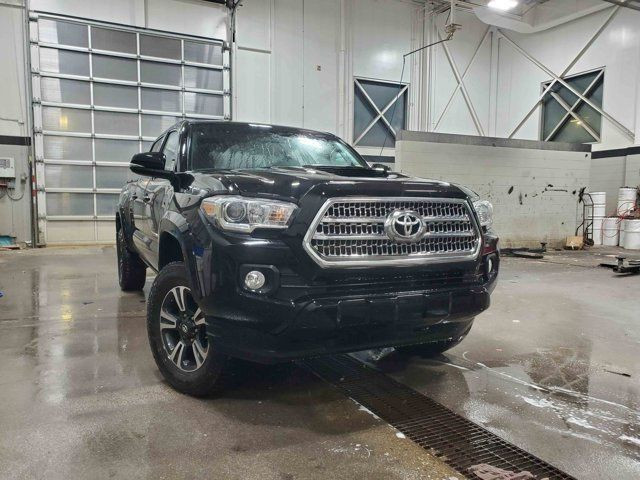 2017 Toyota Tacoma TRD Sport V6 4X4 LWB in Cars & Trucks in Strathcona County - Image 2