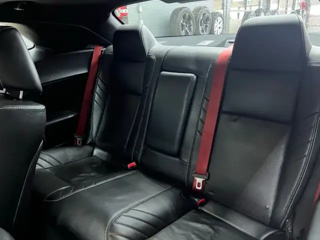 2016 Dodge Challenger in Cars & Trucks in Edmonton - Image 21