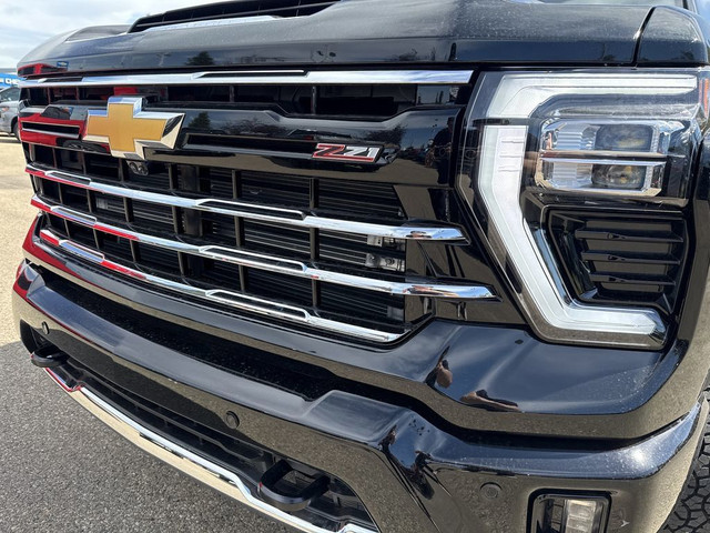 2025 Chevrolet Silverado 3500HD LT in Cars & Trucks in Edmonton - Image 4