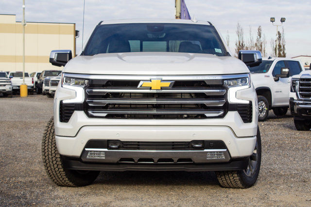  2024 Chevrolet Silverado 1500 High Country Sunroof, Max Tow Pgk in Cars & Trucks in Edmonton - Image 3