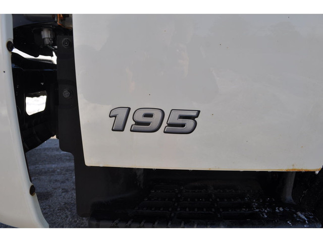  2015 Hino 195 20 Foot with Power Tail Gate. in Cars & Trucks in Markham / York Region - Image 2