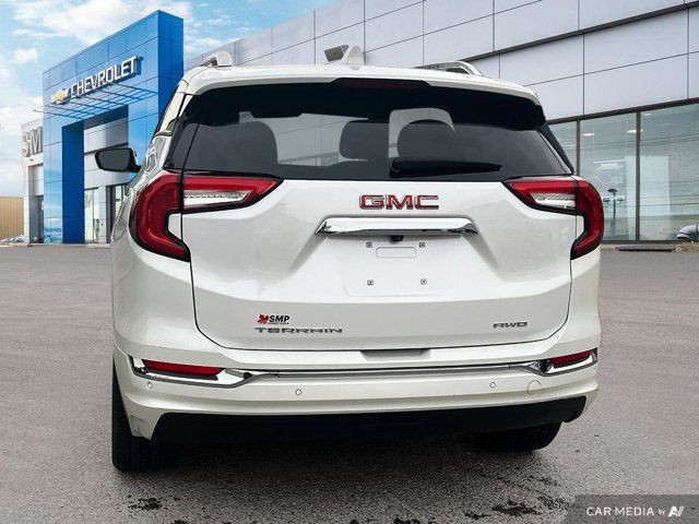 2022 GMC Terrain Denali | AWD | Leather | Sunroof | Nav in Cars & Trucks in Saskatoon - Image 2