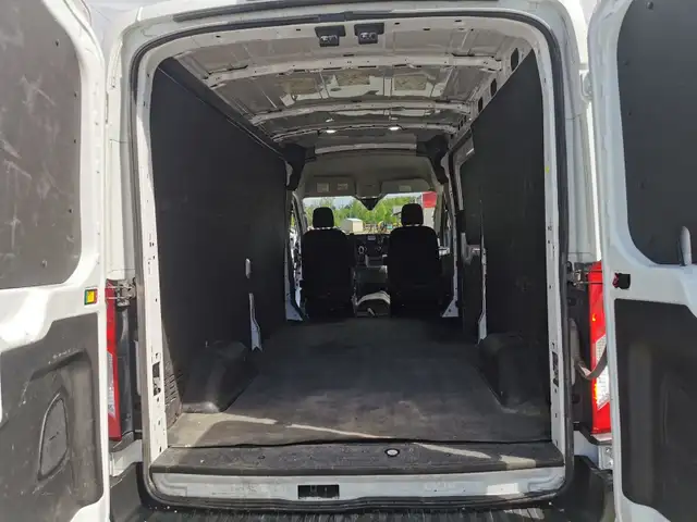 2021 Ford Transit 250 in Cars & Trucks in Belleville - Image 20